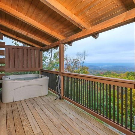 Swept Away Villa Gatlinburg Exterior photo
